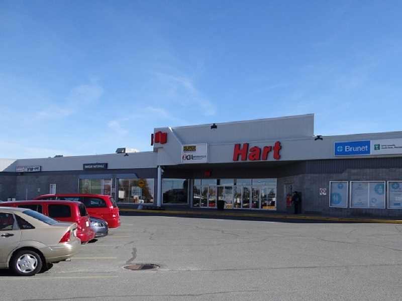 CARREFOUR LA SARRE Centre commercial à La Sarre