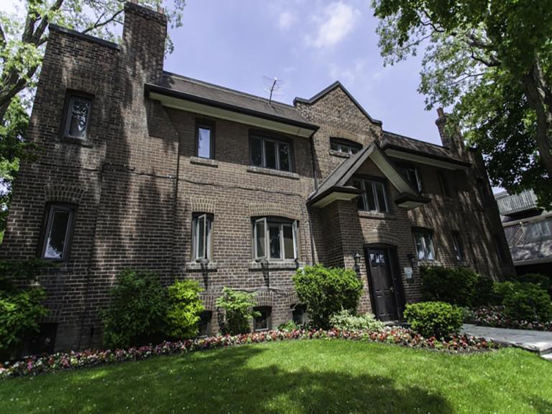 372 Davenport Road Residential building in Toronto