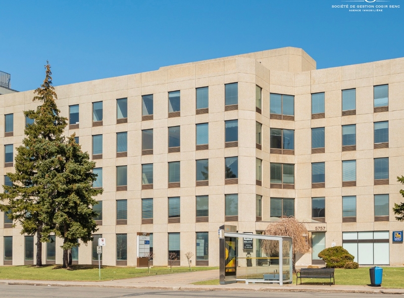 5757 Cavendish Office in Côte SaintLuc