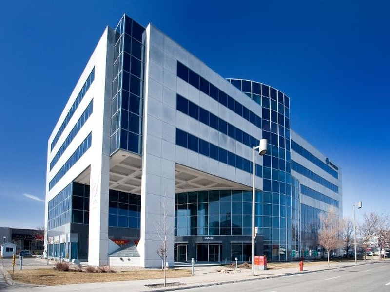 8000 DECARIE Office in Montreal