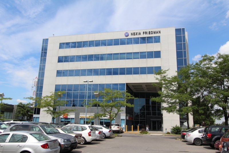 8000 DECARIE Office in Montreal