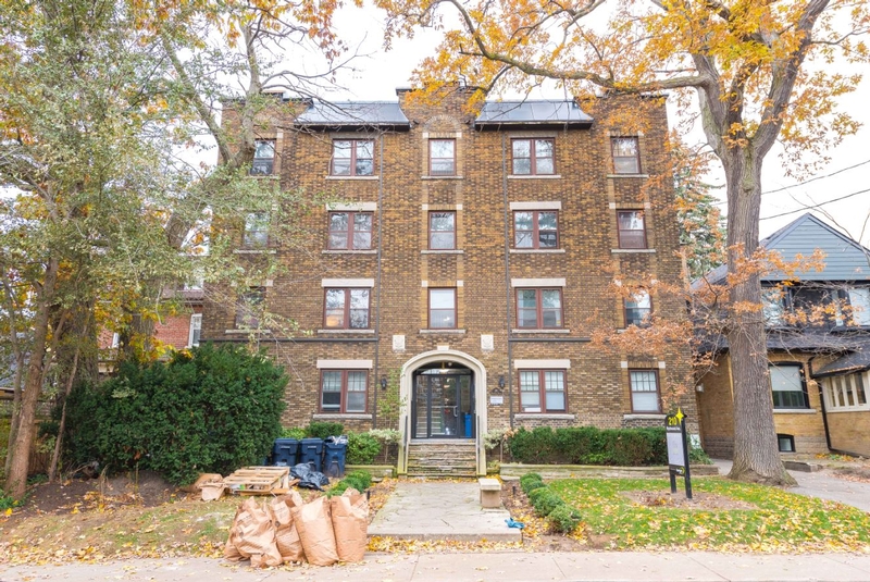 210 Wychwood Avenue Residential building in Toronto