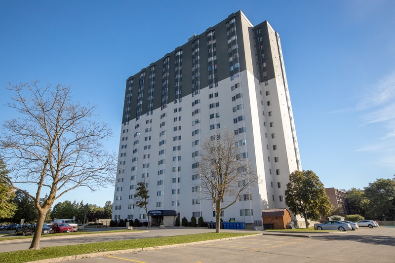 1971 St. Laurent Residential building in Ottawa